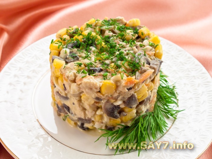 Рецепт Салат с кукурузой и грибами