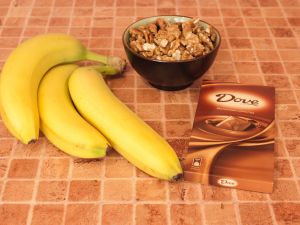Бананы, фаршированные орехами в шоколаде. Ингредиенты