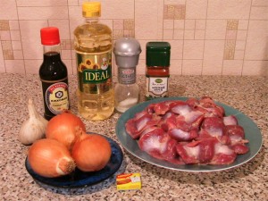 Куриные желудки, жаренные с луком и соевым соусом. Ингредиенты