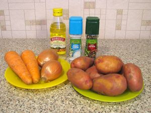 Картофель, обжаренный с луком и морковью. Ингредиенты