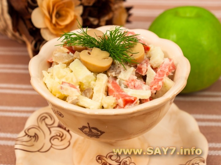 Рецепт Салат с колбасой, картофелем и грибами