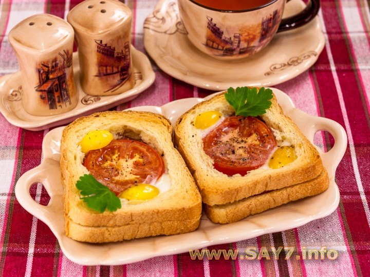 Рецепт Горячие бутерброды с окороком, помидорами и яйцами