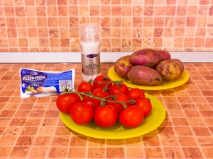 Картофель, запеченный с помидорами и сыром. Ингредиенты