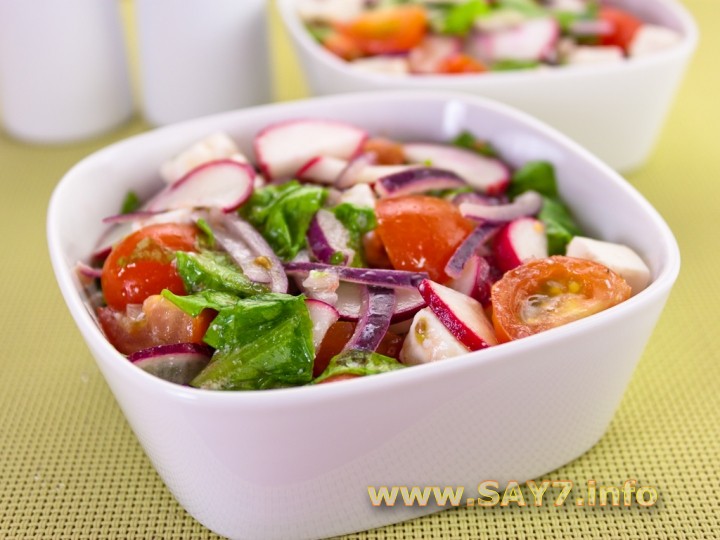 Рецепт Салат с редисом, помидорами и фетой