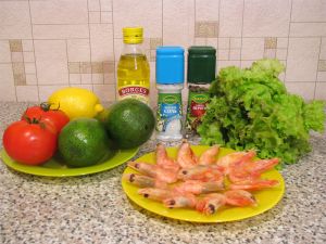 Салат с авокадо, креветками и помидорами. Ингредиенты