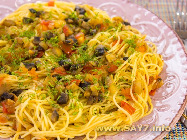 Рецепт Спагетти с грибами и помидорами