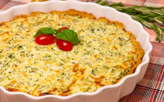 Пирог с рикоттой, брокколи и сыром