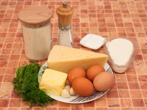 Слойки с творогом и сыром - пошаговый рецепт с фото