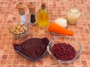 Салат с печенью, фасолью и маринованными грибами. Ингредиенты