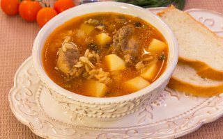 Суп с уткой, рисом и грибами