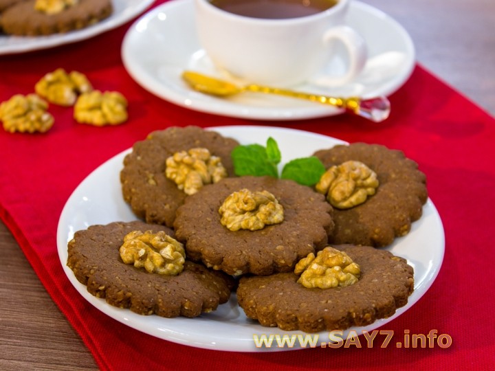 Рецепт Шоколадное печенье с грецкими орехами и имбирем
