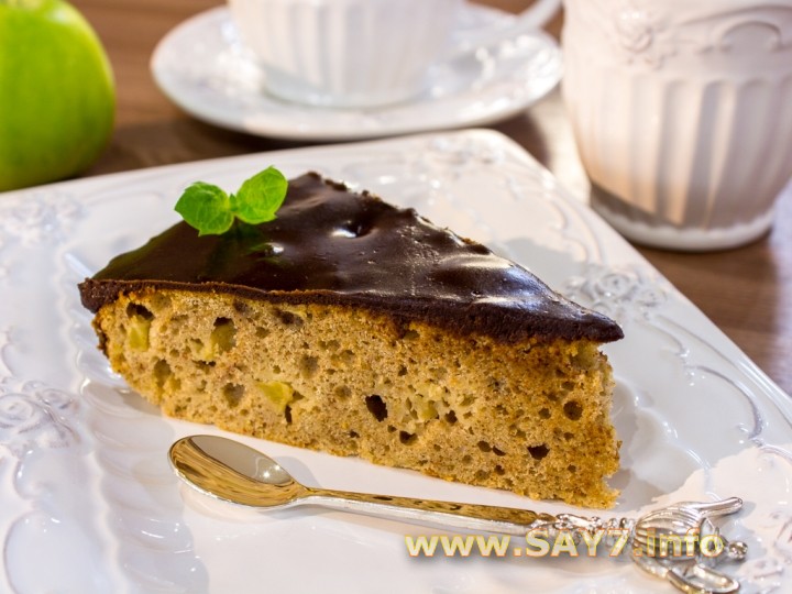 Рецепт Яблочно-банановый пирог с шоколадной глазурью